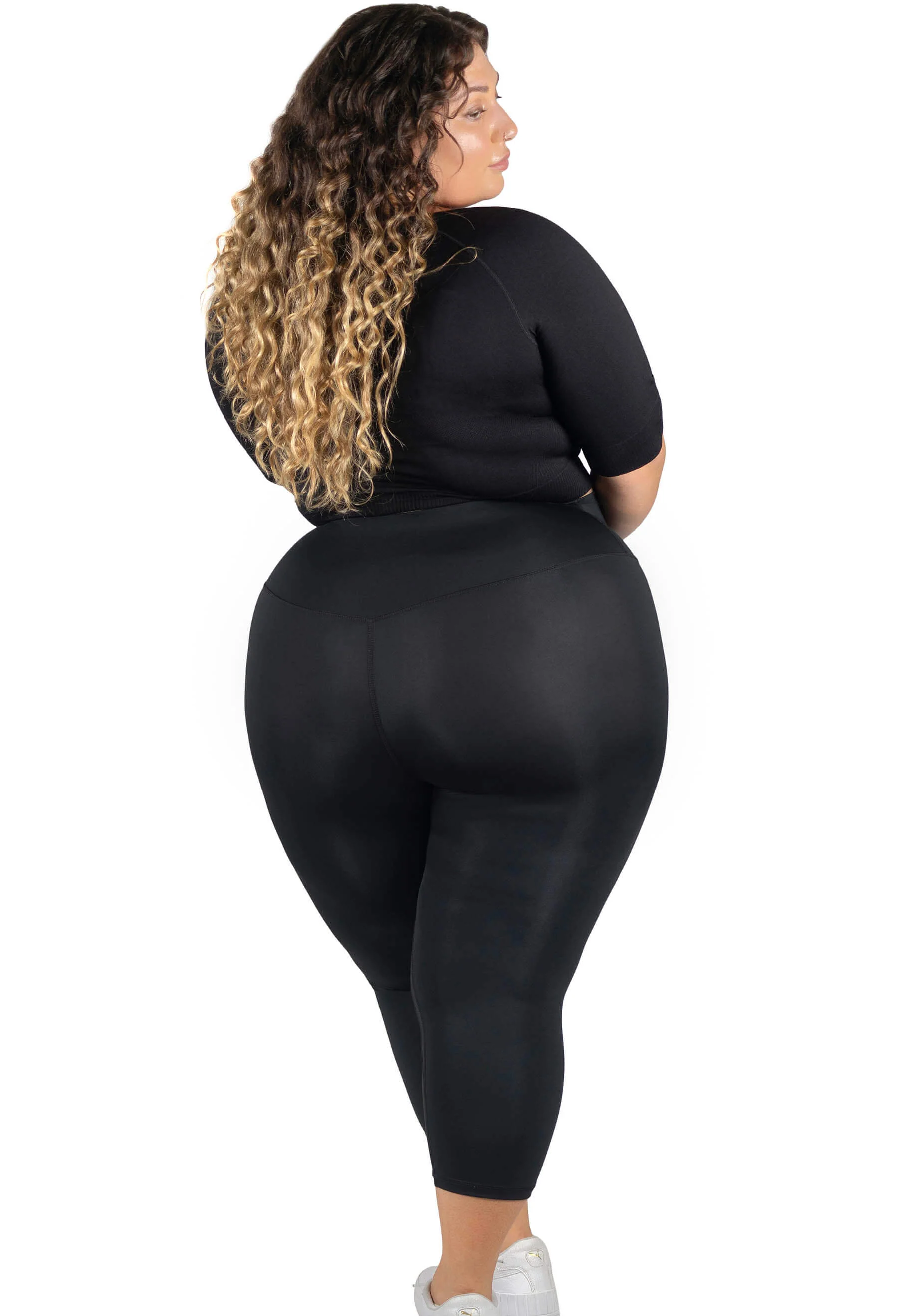 Plus Size High Waisted 3/4 Capri Gym Leggings (Lint & Pet Hair Resistant) - Image 4